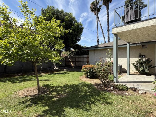 Building Photo - 868 Fairview Ave