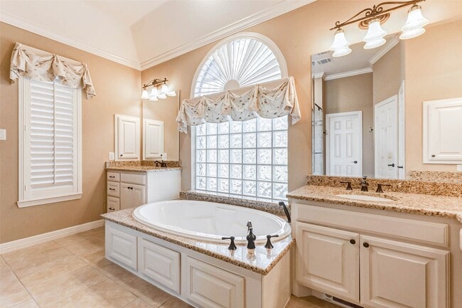 Building Photo - 1130 Wellshire Dr