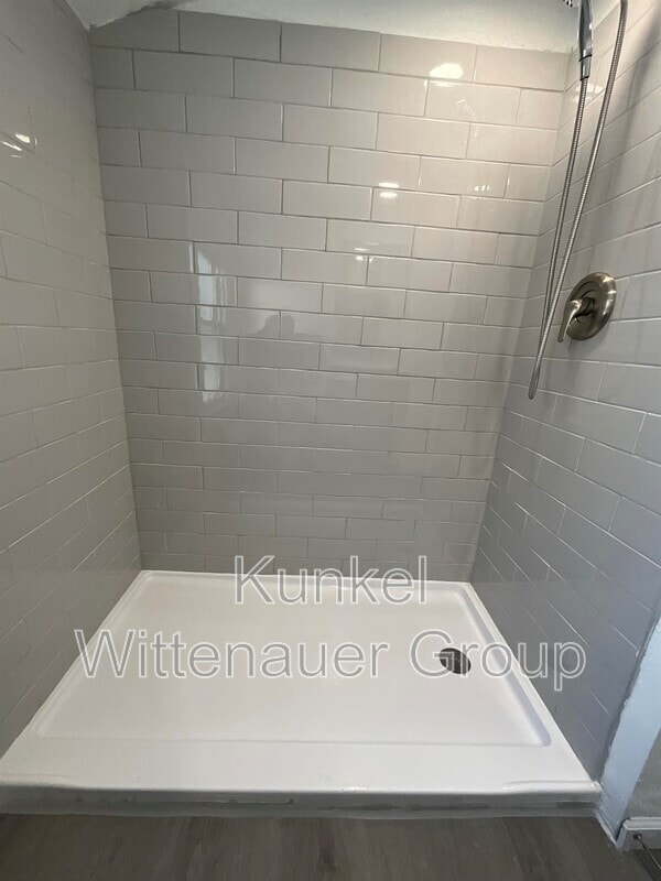 Building Photo - 132 N 82nd St