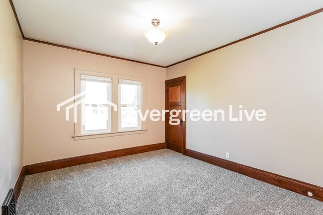 Building Photo - 2523 N 50th St