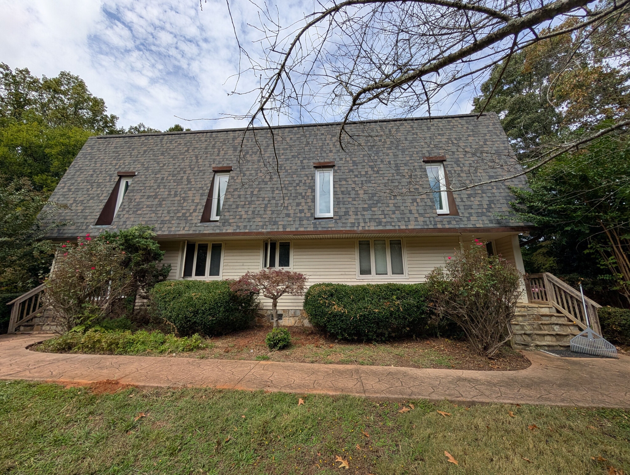 Building Photo - Room in House on Ranson Rd