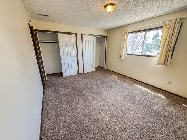 Building Photo - 526 Melton St