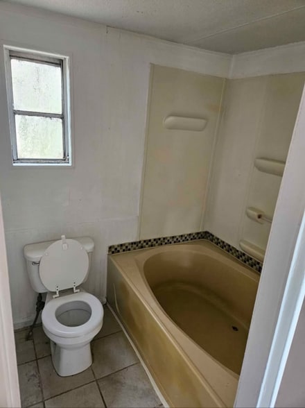 Building Photo - 410 Brown St