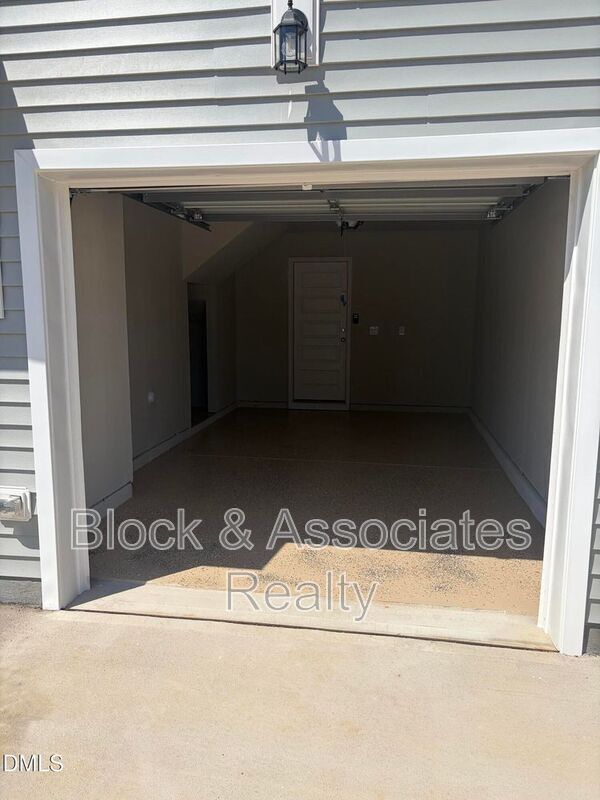 Building Photo - 3104 Bomore Rd