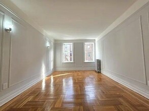 Building Photo - 2 bedroom in BRONX NY 10463