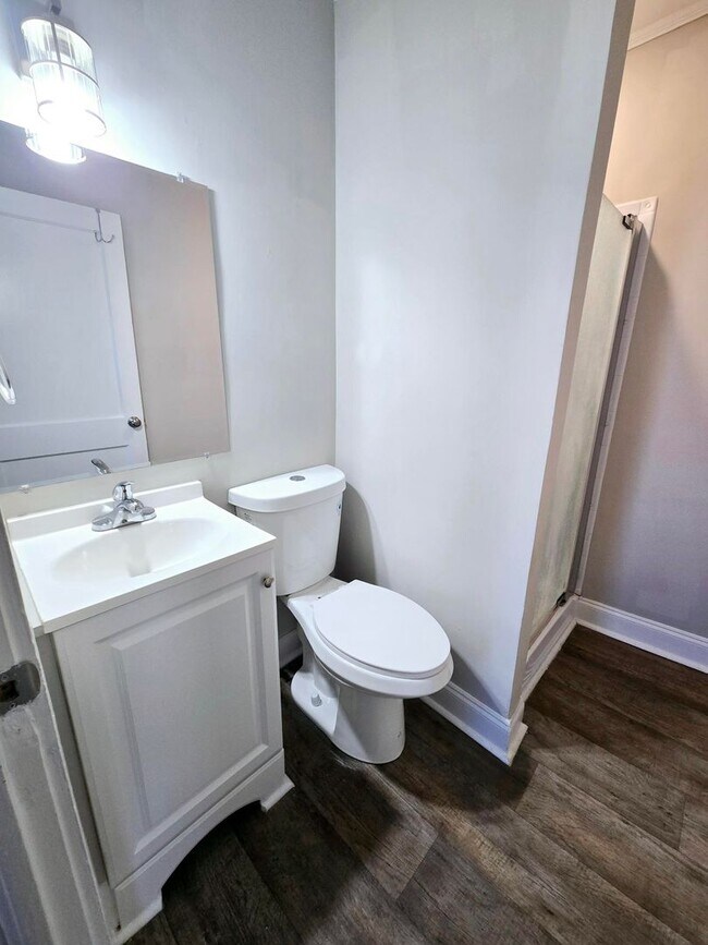 Building Photo - 1 Bed 1 Bath in Gibsonville