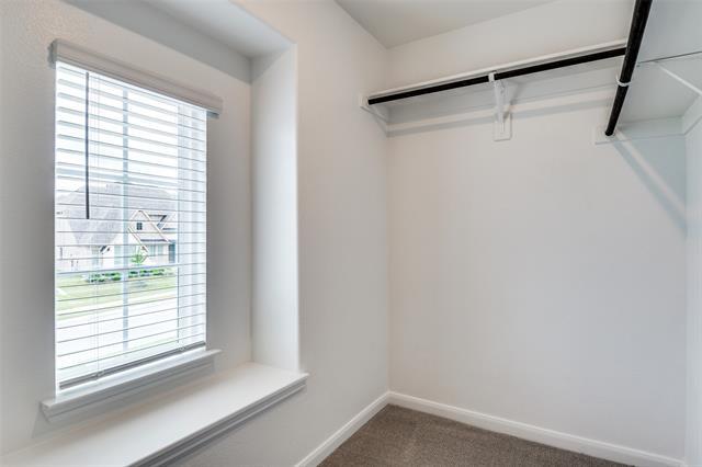 Building Photo - 513 Montrose Dr