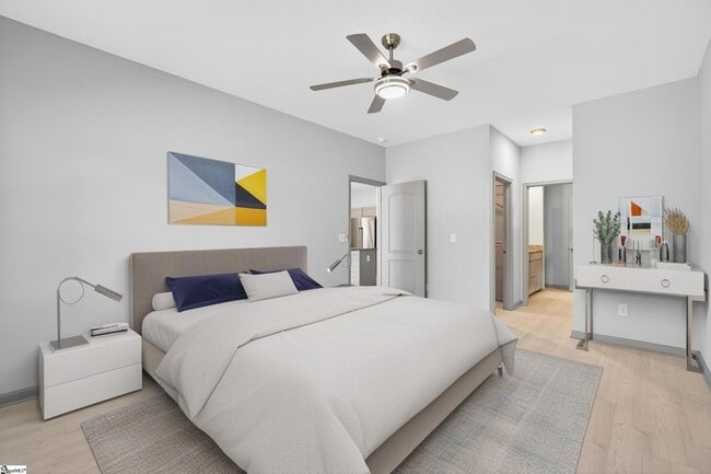 Building Photo - 404 Fairfield St