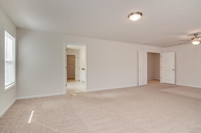 Building Photo - 6242 High Top Ln