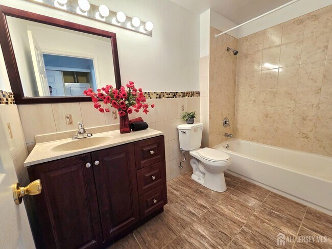 Building Photo - 8113 Tamarron Dr