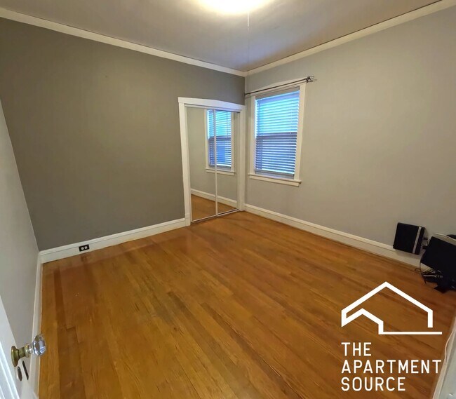 Building Photo - 3117 N Mango Ave