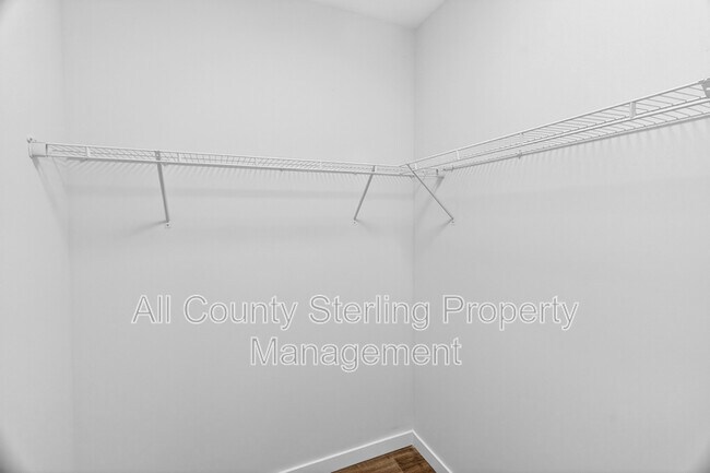 Building Photo - 1611 NW 29 Rd