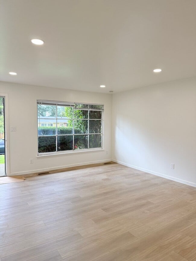 Building Photo - Great Home for rent