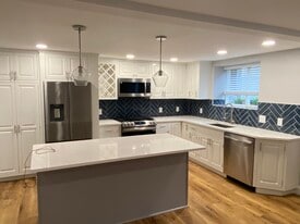 Building Photo - 5 Belle Ave