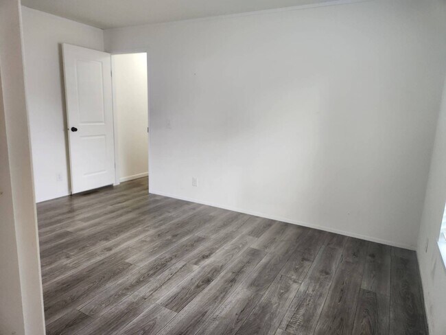 Building Photo - 2900 N Apperson Way