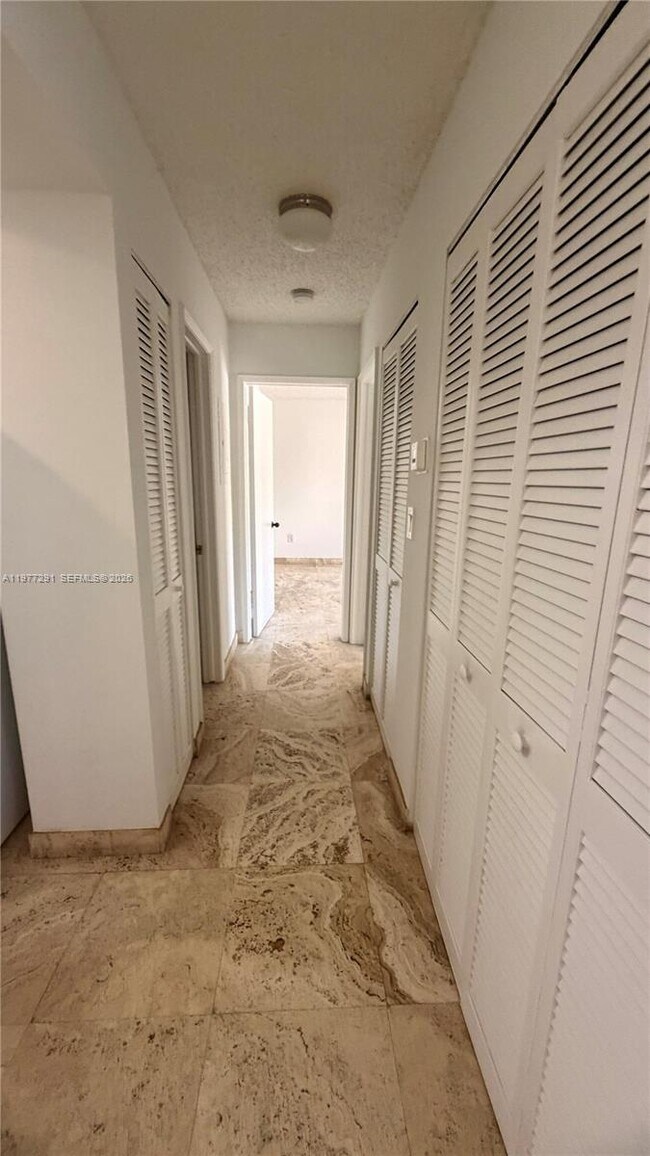 Building Photo - 8811 SW 123rd Ct