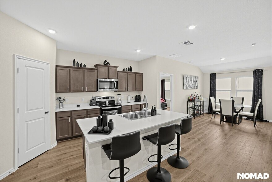 Building Photo - 1201 Twisted Brk Dr