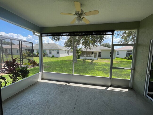 Building Photo - Gorgeous 3 bedroom, two bathroom home in 55+ Legacy of Leesburg!