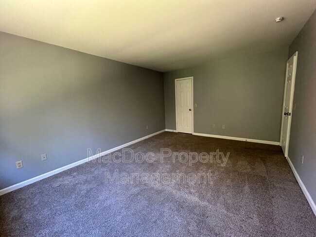 Building Photo - 1907 White Lake Dr