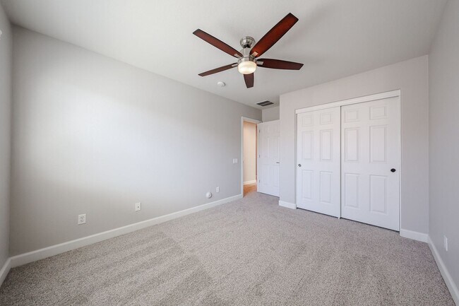 Building Photo - 16039 N 19th Dr