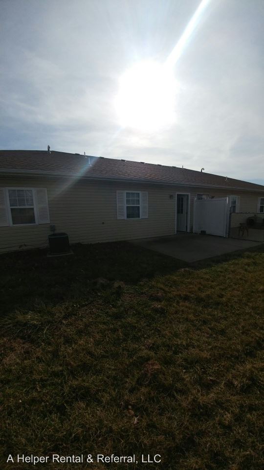 Building Photo - 647 Eastmont Rd