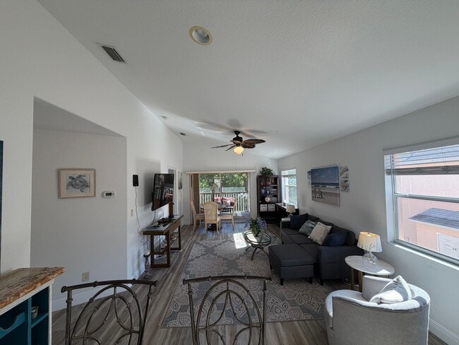 Building Photo - 26699 Little John Ct