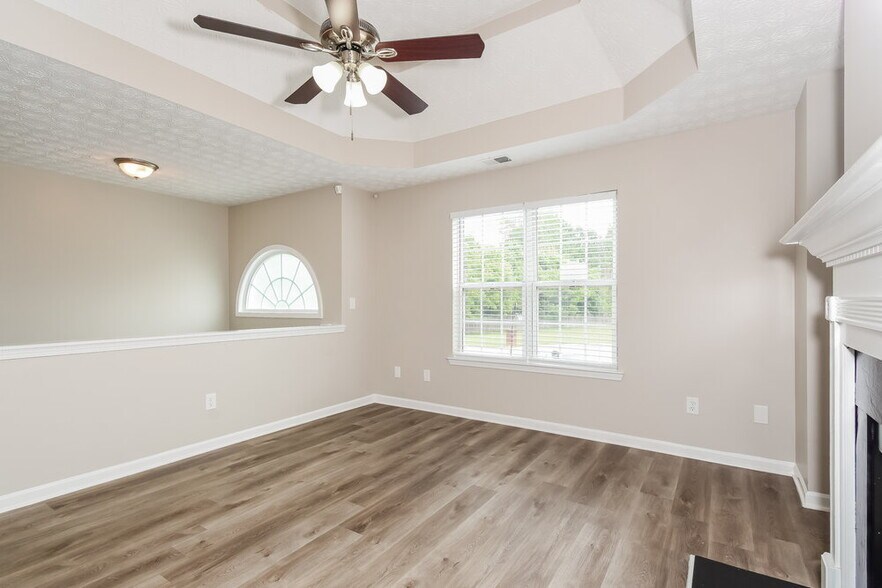 Building Photo - 23 Dewey Dr