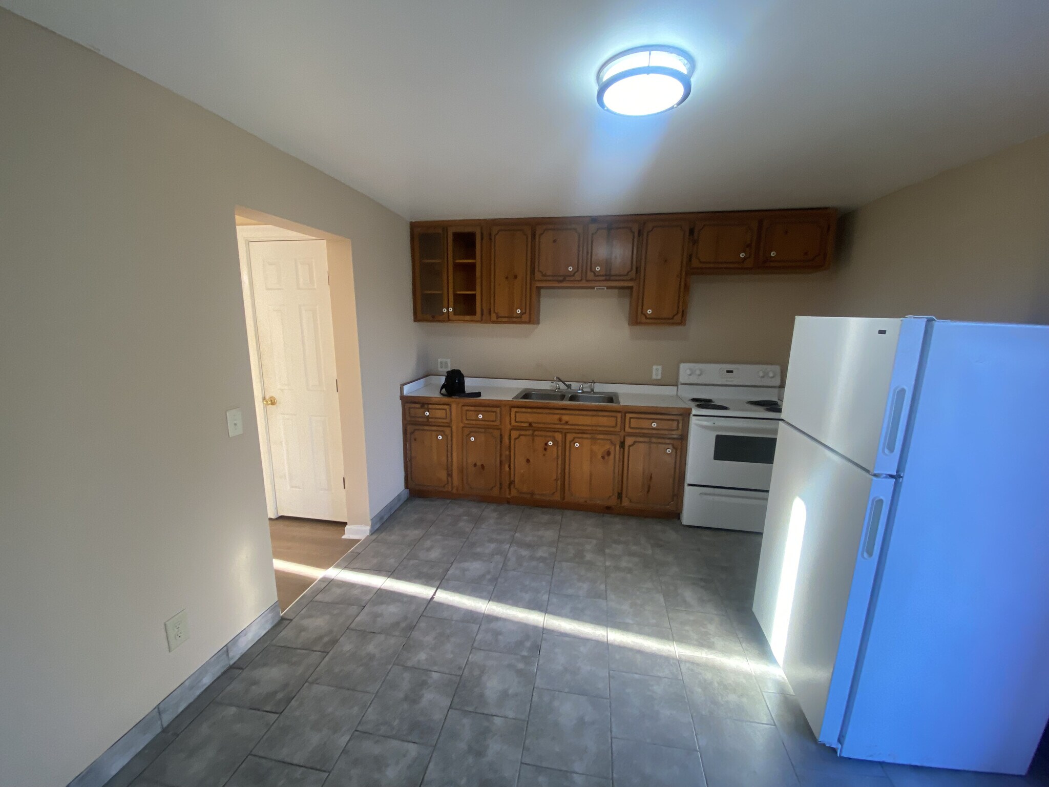 Building Photo - 266 moughon st