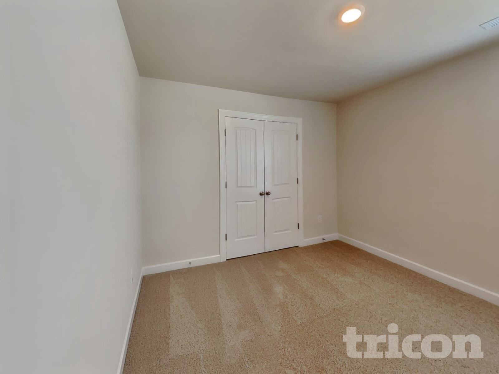 Building Photo - 3326 Quintana Dr