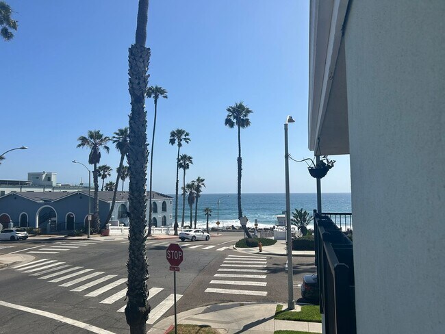 Building Photo - Just steps from the beach – enjoy ocean vi...