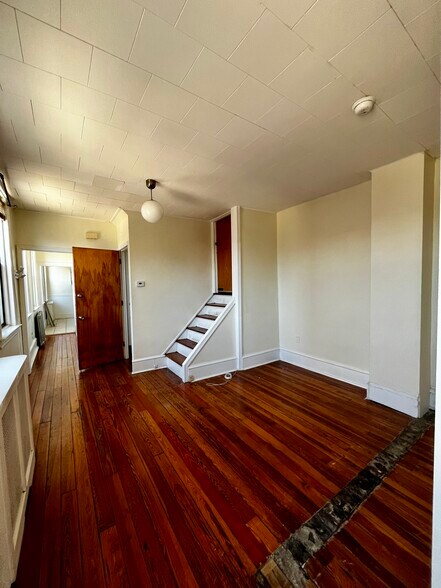 Building Photo - 921 Christian St