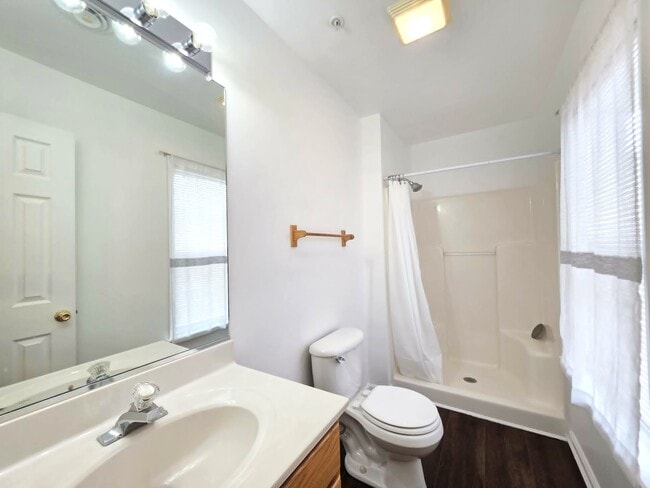 Building Photo - 1011 Granite Ct