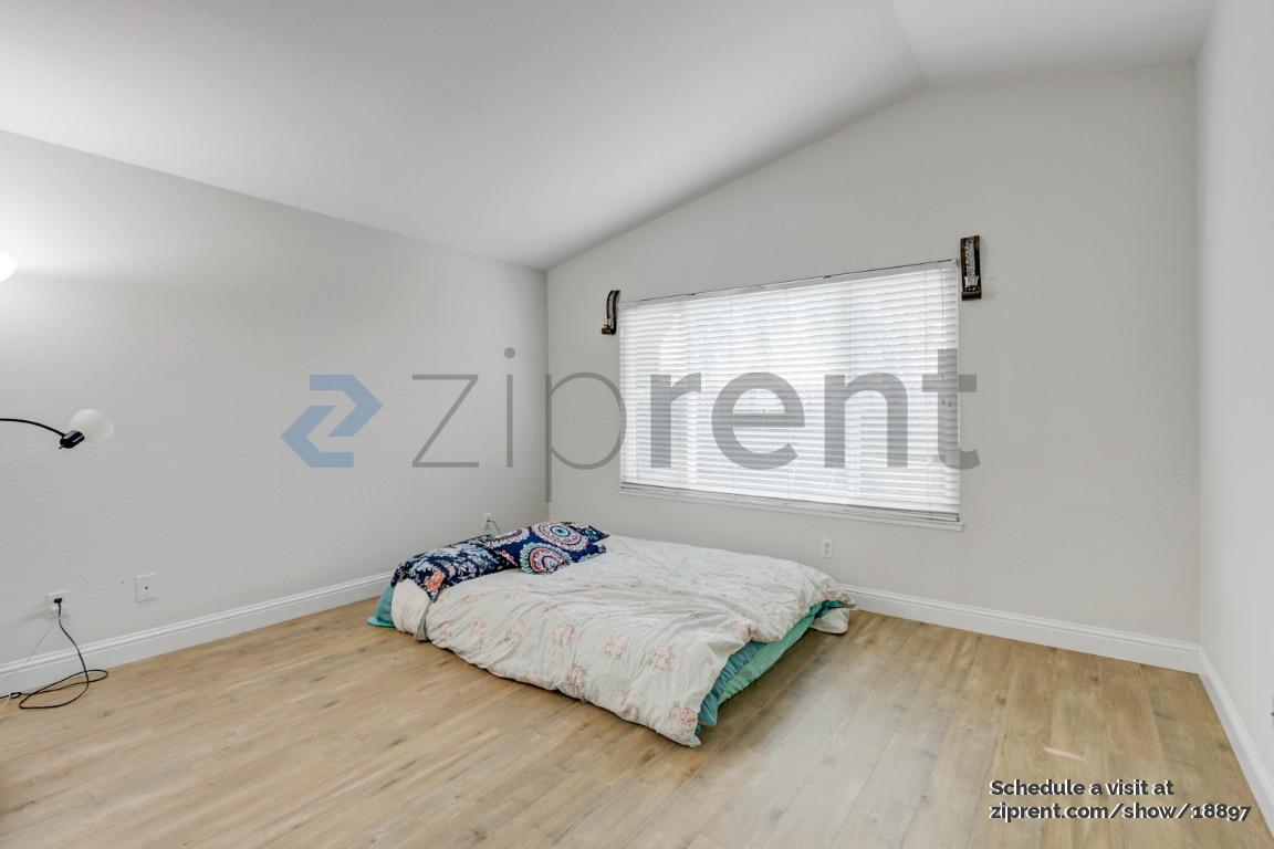 Building Photo - 4533 Silvercrest Way