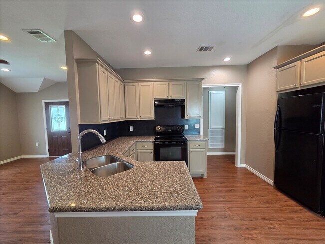 Building Photo - 438 Spence Ln