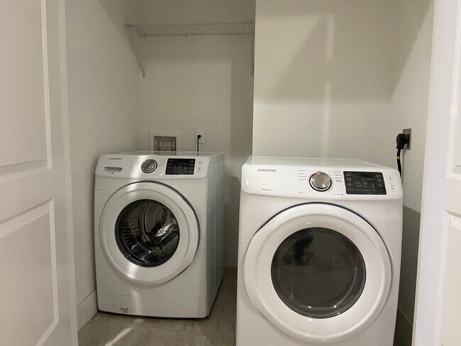 Building Photo - 281 Bella Sol Way