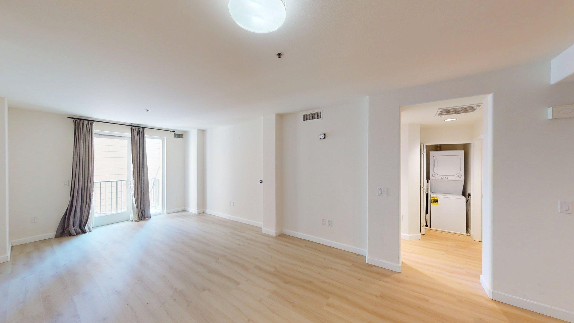 Building Photo - 423 7th St