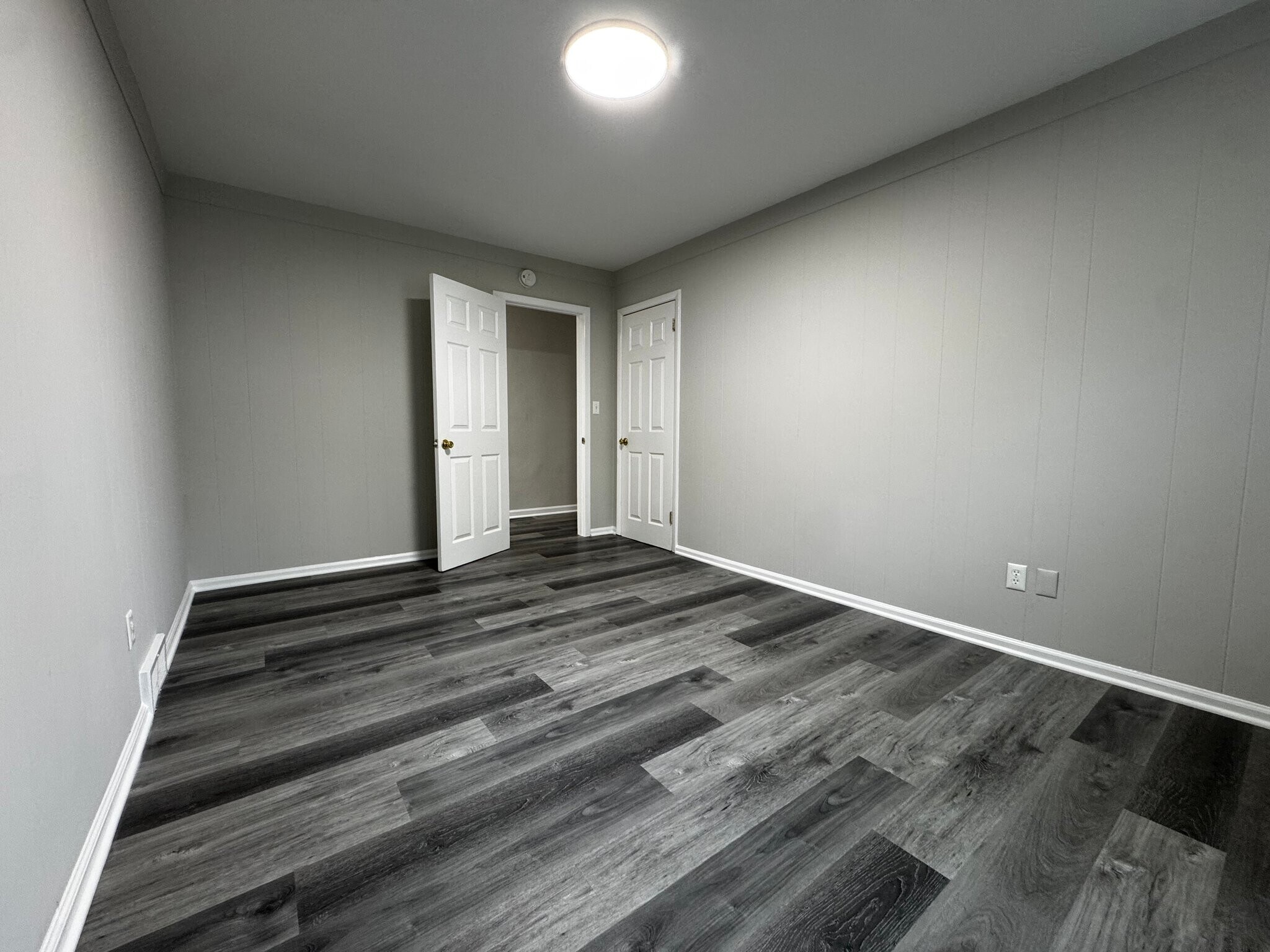 Building Photo - 45 Cowles St