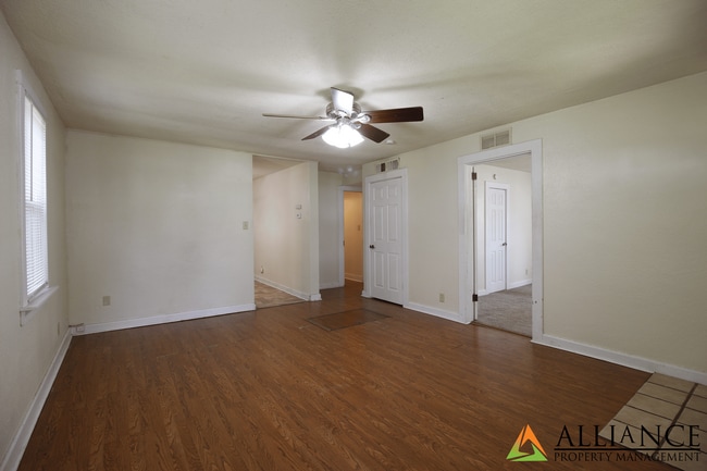 Building Photo - 321 Kearney St