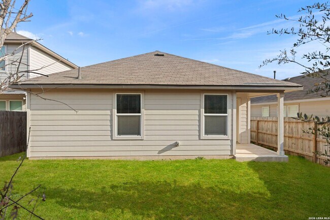 Building Photo - 3 Bedroom/2 Bath Redbird Ranch Subdivision