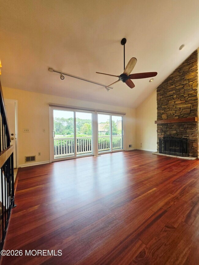 Building Photo - 97 Cotswold Cir