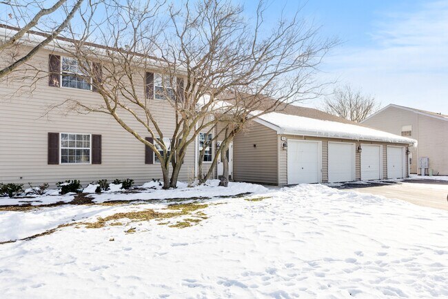 Building Photo - 96 Gant Cir