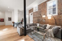 Building Photo - 1941 W Augusta Blvd