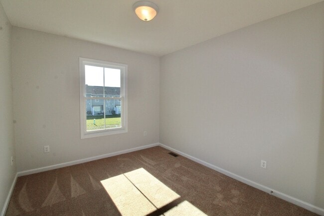 Building Photo - 3015 Locust Grv Ct