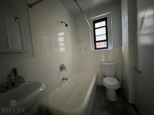 Building Photo - 2 bedroom in FLUSHING NY 11358