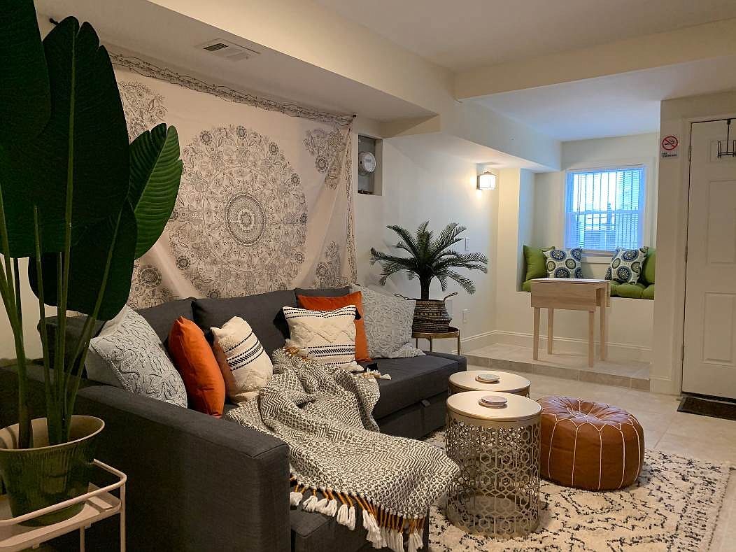 bonus unit - 195 Grant Ave