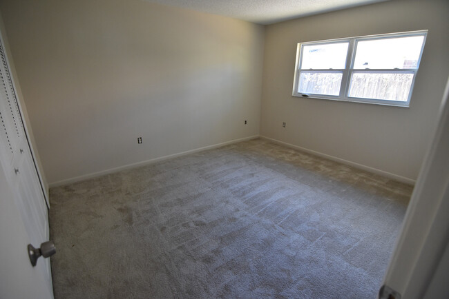 Building Photo - 3/2 Single Family Home in Bel Air Hills AV...