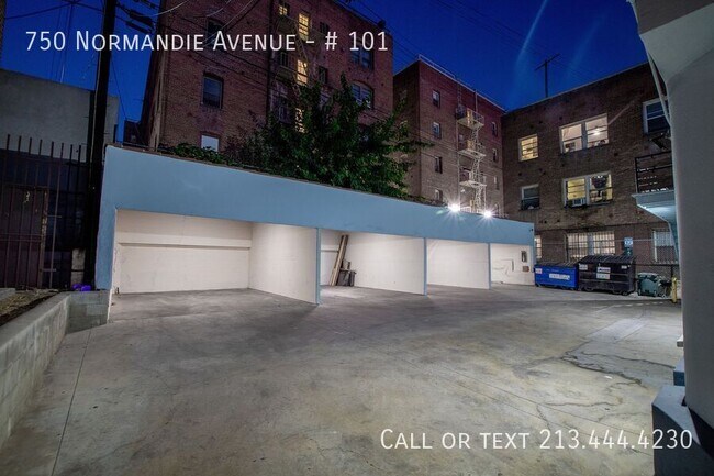 Building Photo - 750 Normandie Ave