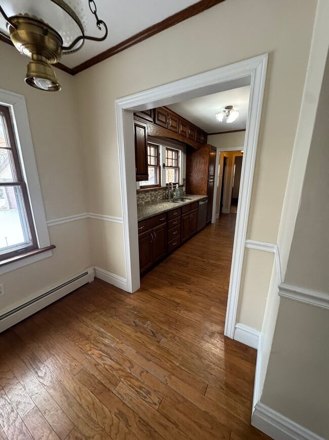 Building Photo - 21 Glenwood St