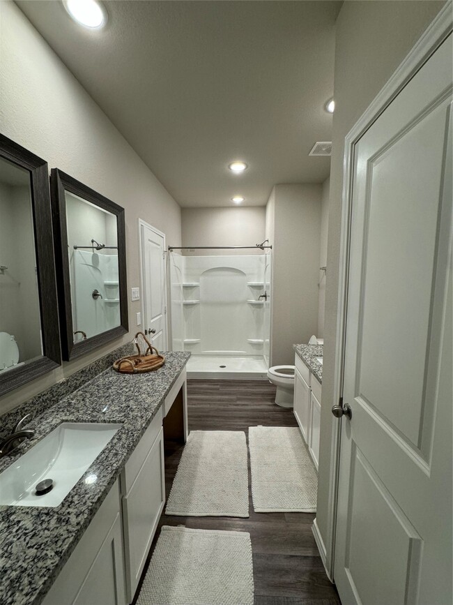 Building Photo - 710 Crystal River