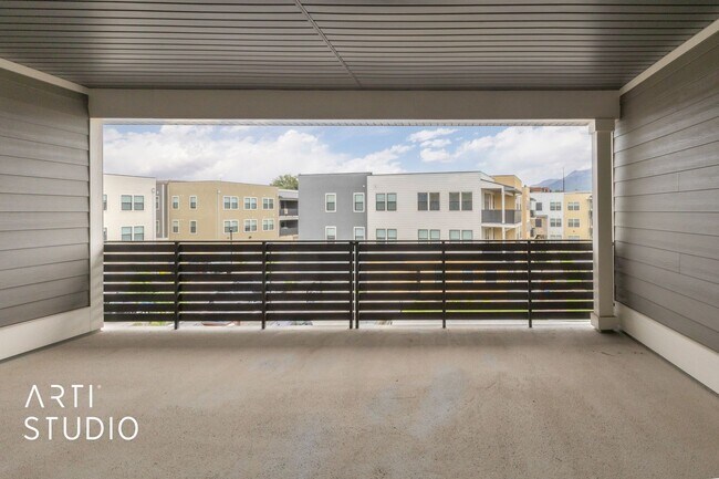 Building Photo - Modern Comfort in Midvale – 3 Bed, 2 Bath ...